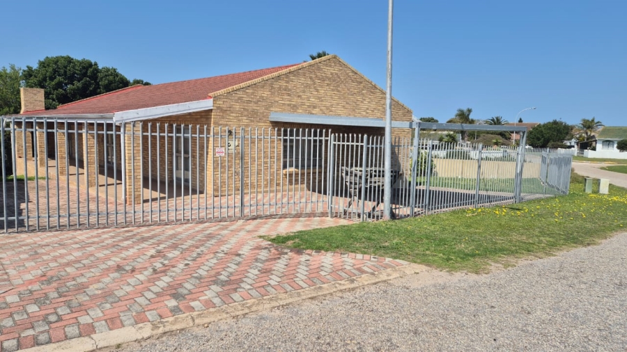 2 Bedroom Property for Sale in Aston Bay Eastern Cape